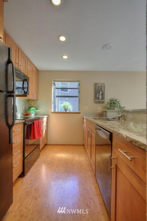 13801 Old Redmond Road, Unit D107 Redmond, WA 98052 - Photo 6 of 11 Gallery Image 6