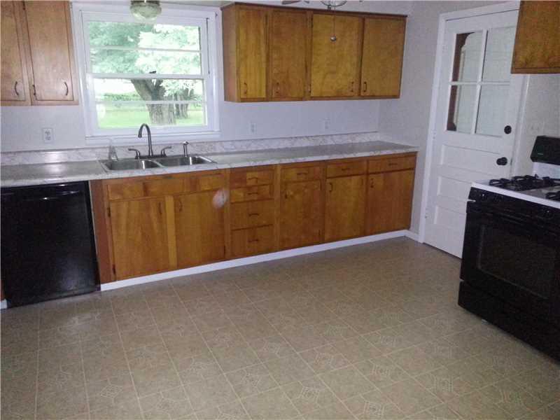 2146 Woodcrest Road Indianapolis, IN 46227 - Photo 5 of 12 Gallery Image 5