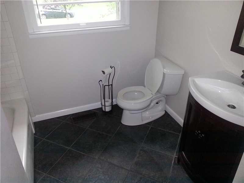 2146 Woodcrest Road Indianapolis, IN 46227 - Photo 10 of 12 Gallery Image 10