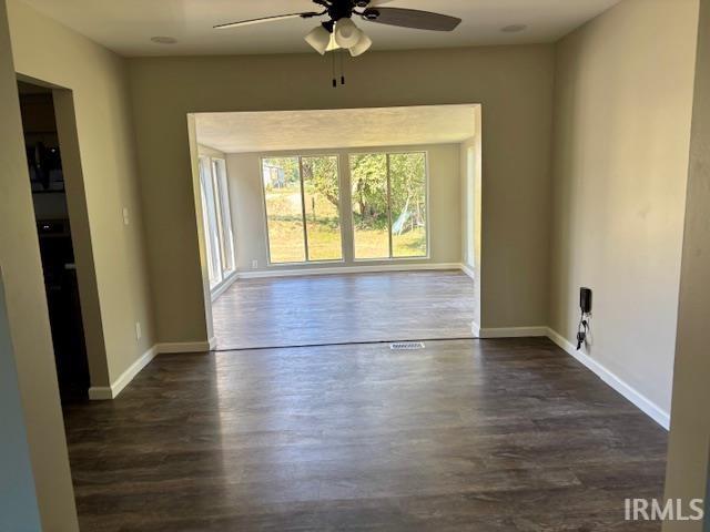 826 West 8th Street Rochester, IN 46975 - Photo 7 of 18