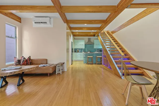 $6,950 | 621 Rose Avenue, Unit A, Venice, CA 90291