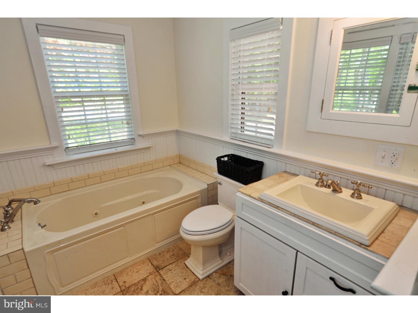280 Creek Road Phoenixville, PA 19460 - Photo 11 of 24 Bathroom