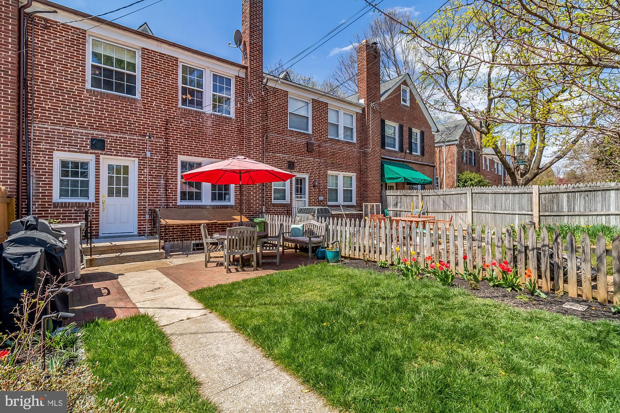 6429 Blenheim Road Baltimore, MD 21212 - Photo 4 of 57 Fenced yard