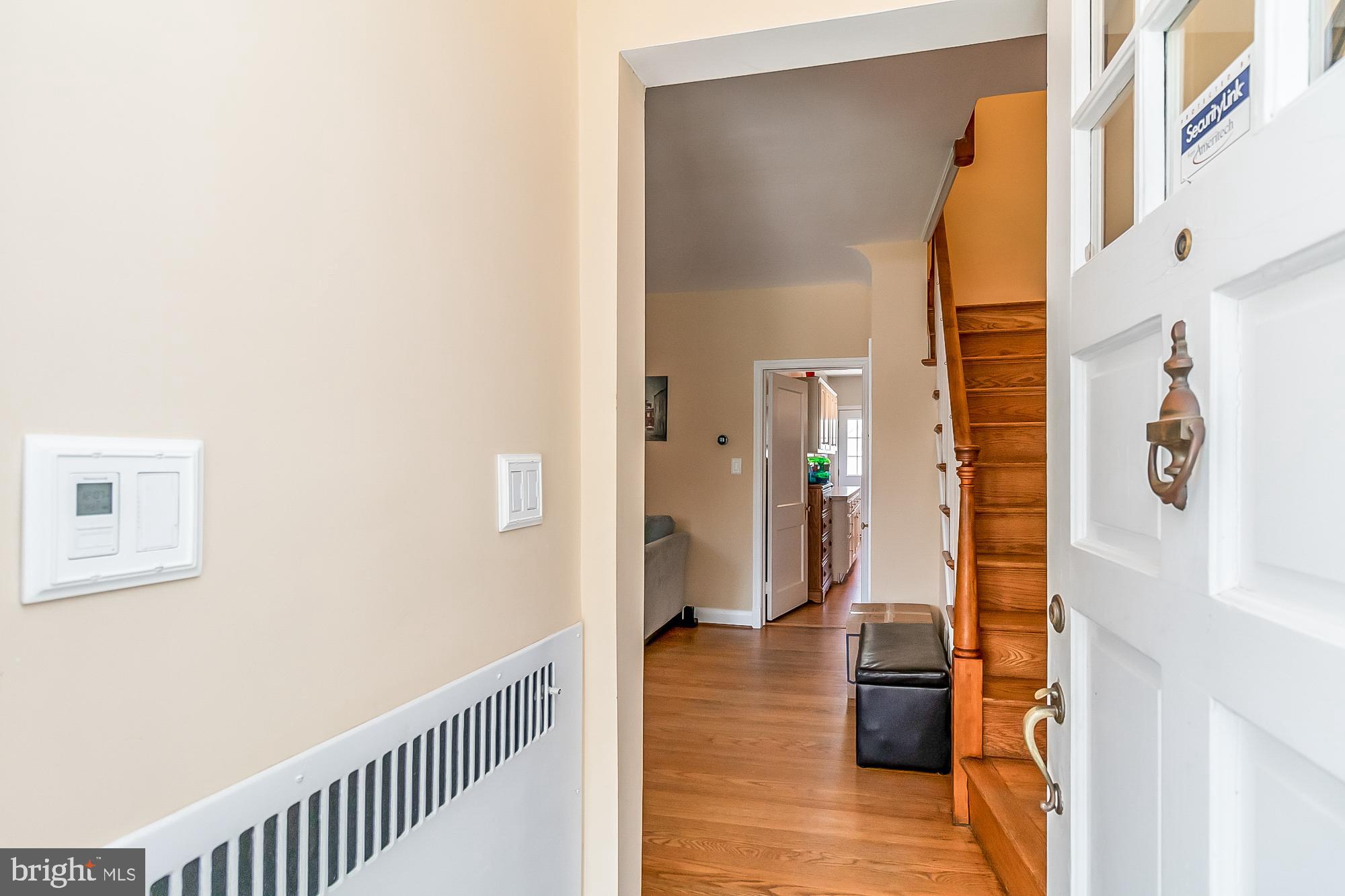 6429 Blenheim Road Baltimore, MD 21212 - Photo 9 of 57 Entry way