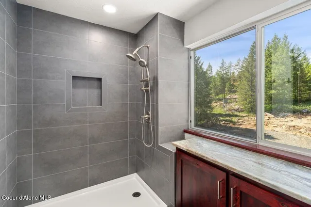 $699,000 | 141 Amaze Way, Athol, ID 83801