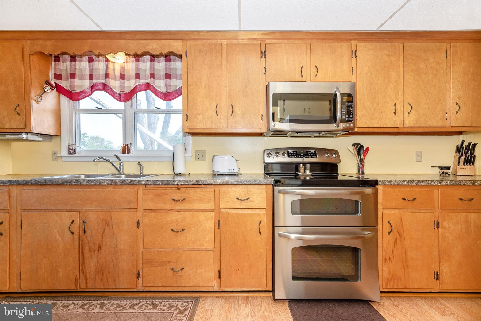 8212 Rocky Ridge Road Thurmont, MD 21788 - Photo 11 of 38 Kitchen