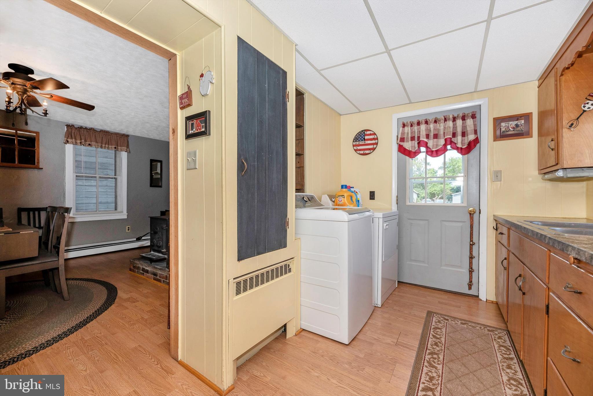 8212 Rocky Ridge Road Thurmont, MD 21788 - Photo 14 of 38 Laundry area
