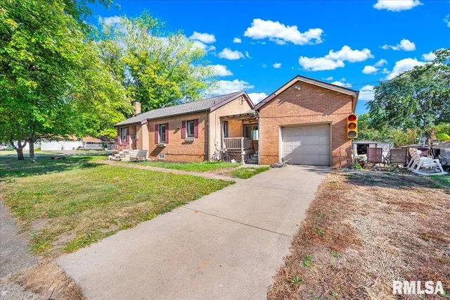 $122,500 | 423 West Chestnut Street, Chillicothe, IL 61523