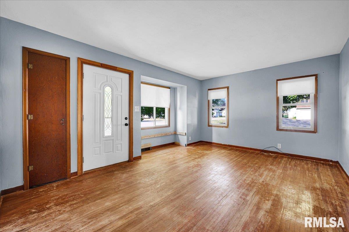 423 West Chestnut Street Chillicothe, IL 61523 - Photo 4 of 24