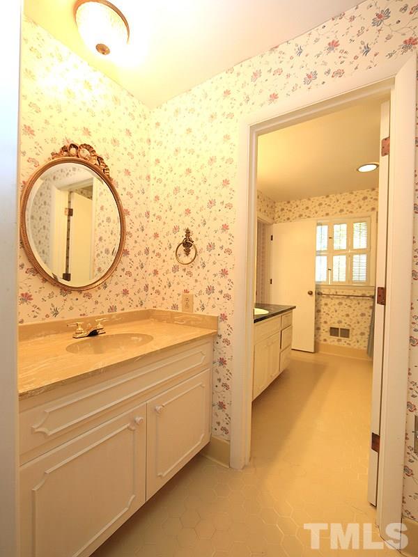 101 Merwin Road Raleigh, NC 27606 - Photo 13 of 25