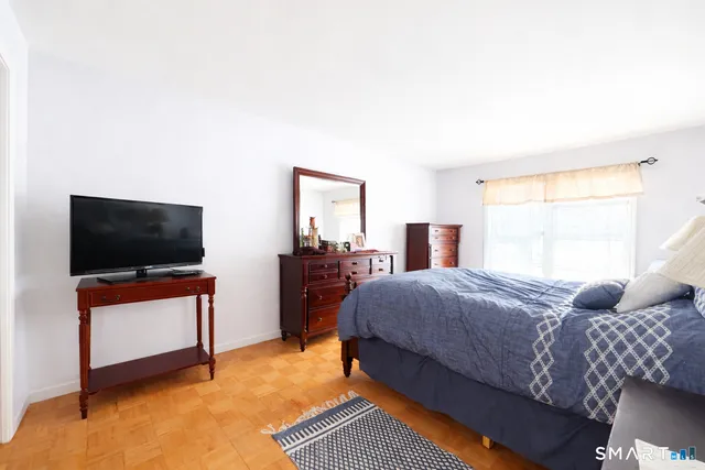 $1,100,000 | 98 Scofield Avenue, Stamford, CT 06906