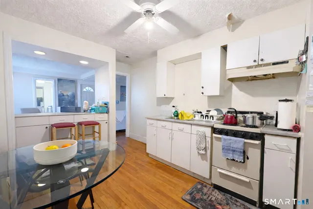 $1,100,000 | 98 Scofield Avenue, Stamford, CT 06906