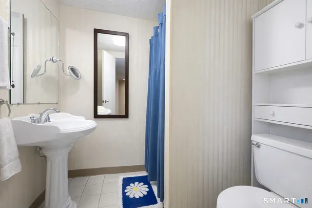 $1,100,000 | 98 Scofield Avenue, Stamford, CT 06906