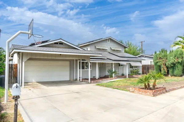 $470,000 | 3148 East Duran Avenue, Visalia, CA 93292