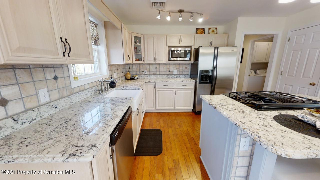 110 T Rt 360 Moscow, PA 18444 - Photo 20 of 58 Gallery Image 20