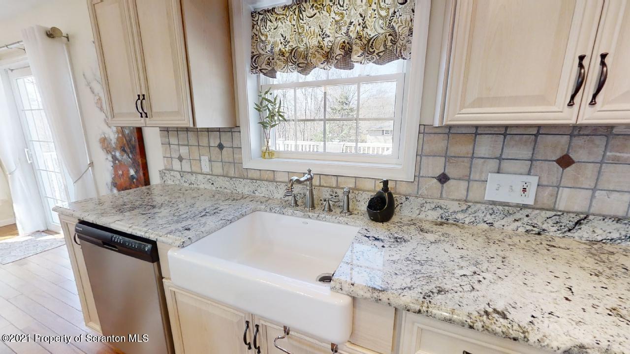 110 T Rt 360 Moscow, PA 18444 - Photo 22 of 58 Gallery Image 22
