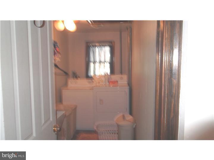 2347 Mole Road Secane, PA 19018 - Photo 13 of 20 Laundry Room