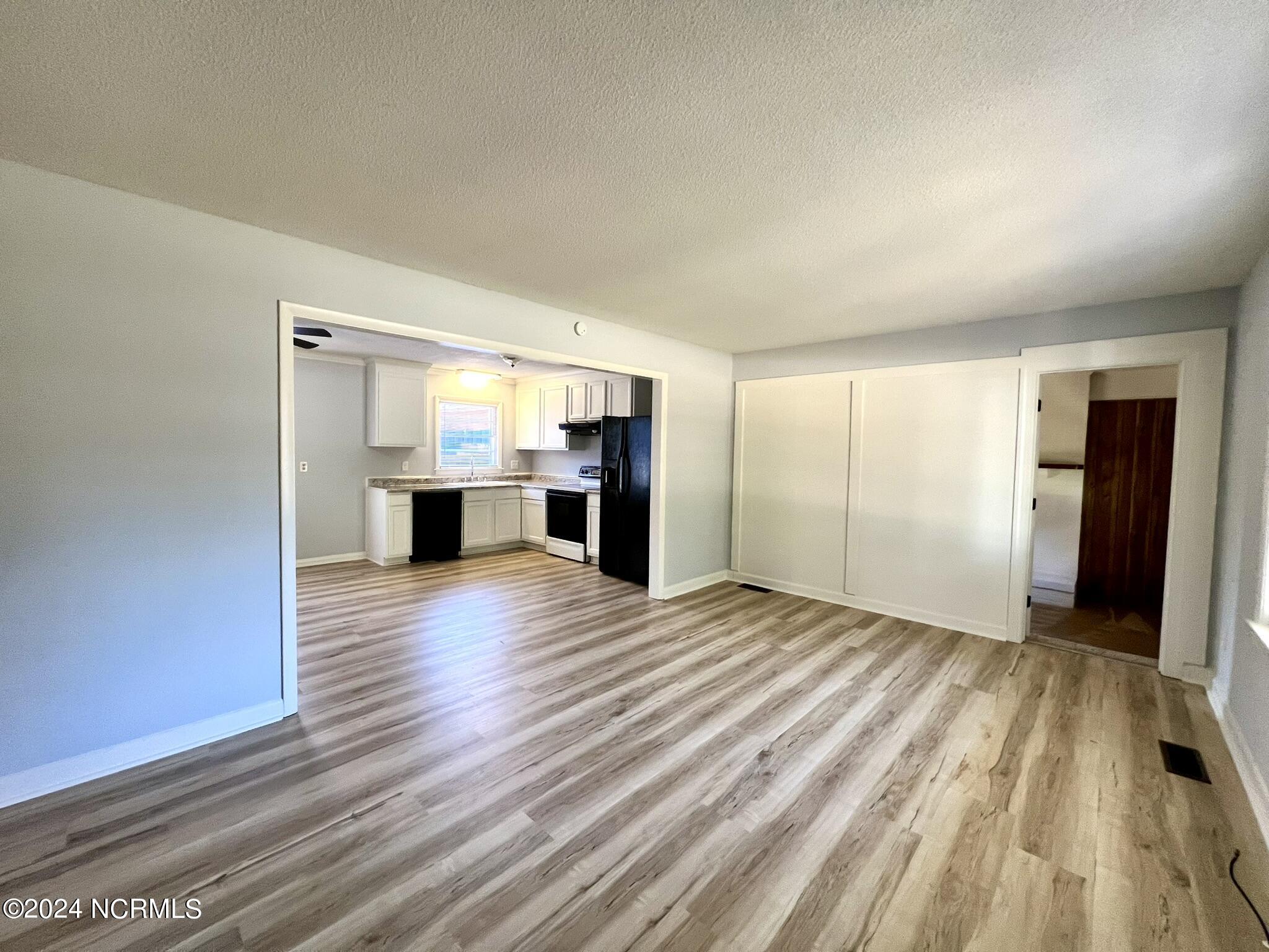 331 Forest Park Road Wilmington, NC 28409 - Photo 2 of 17