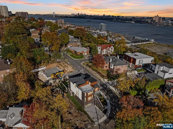 $2,499,000 | 61 Edgewater Road, Cliffside Park, NJ 07010