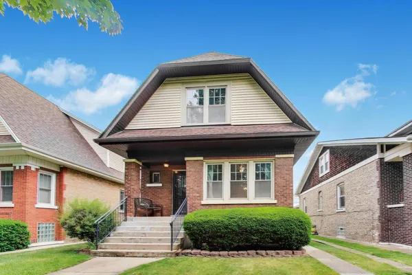 $475,000 | 6034 West Berenice Avenue, Chicago, IL 60634