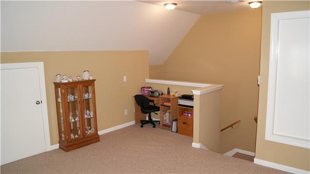 363 West Hester Road Cottontown, TN 37048 - Photo 6 of 14 a view of a workspace