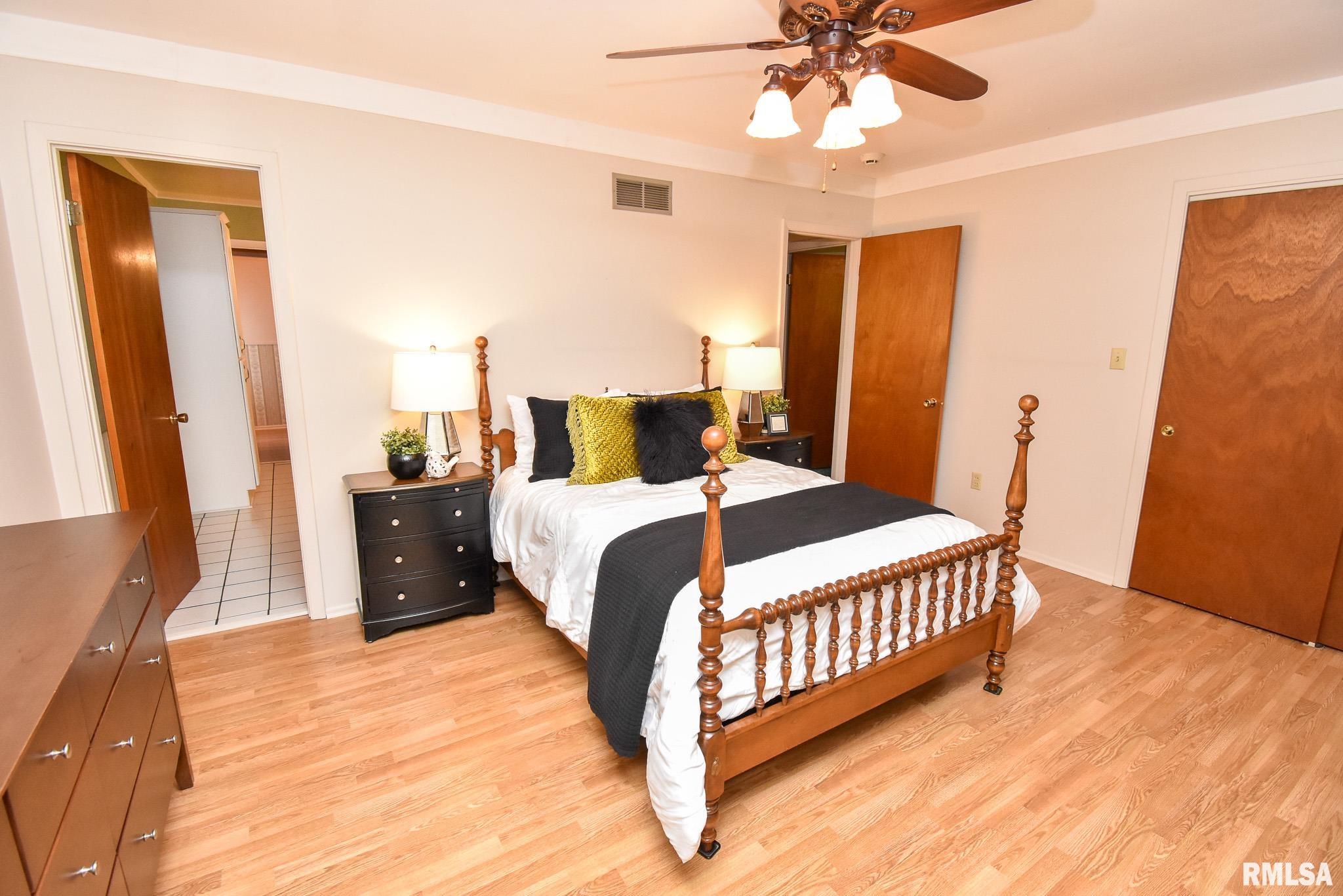 407 Sherwood Park Road Washington, IL 61571 - Photo 18 of 36 Gallery Image 18