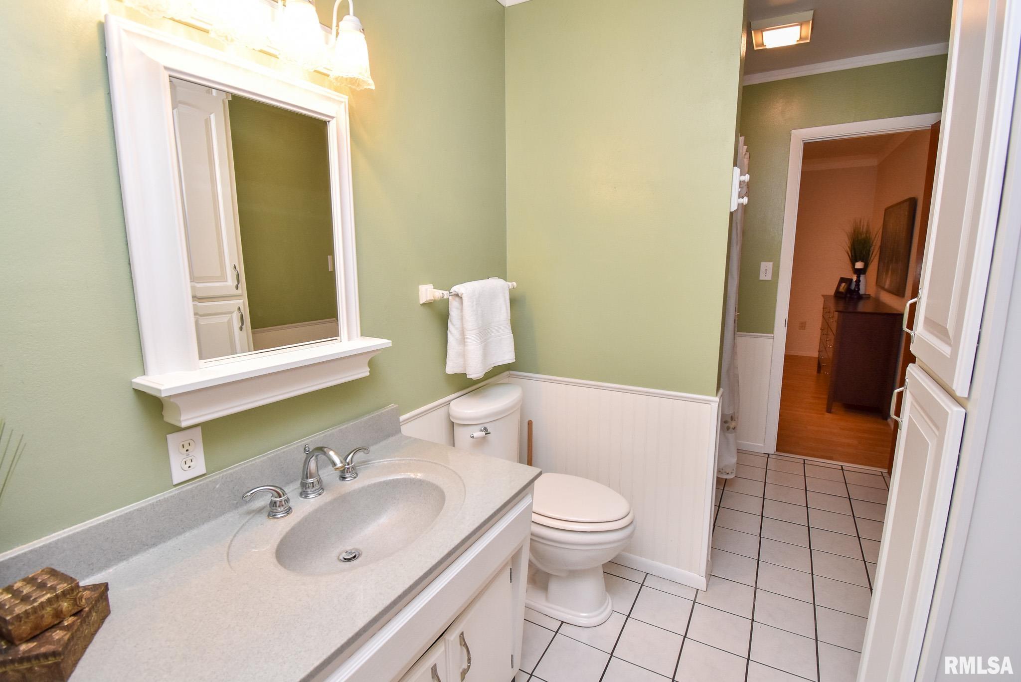 407 Sherwood Park Road Washington, IL 61571 - Photo 19 of 36 Gallery Image 19