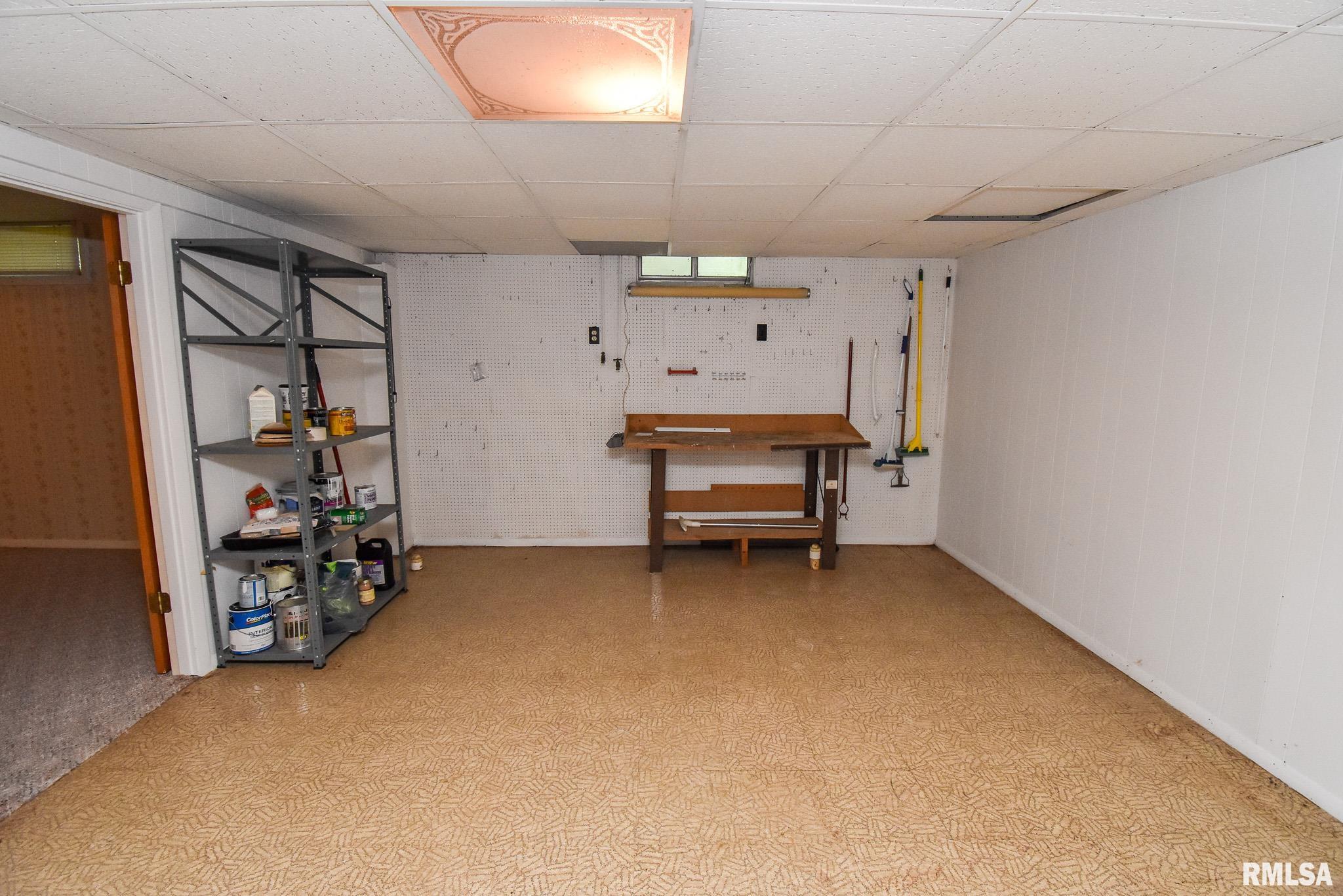 407 Sherwood Park Road Washington, IL 61571 - Photo 25 of 36 Gallery Image 25
