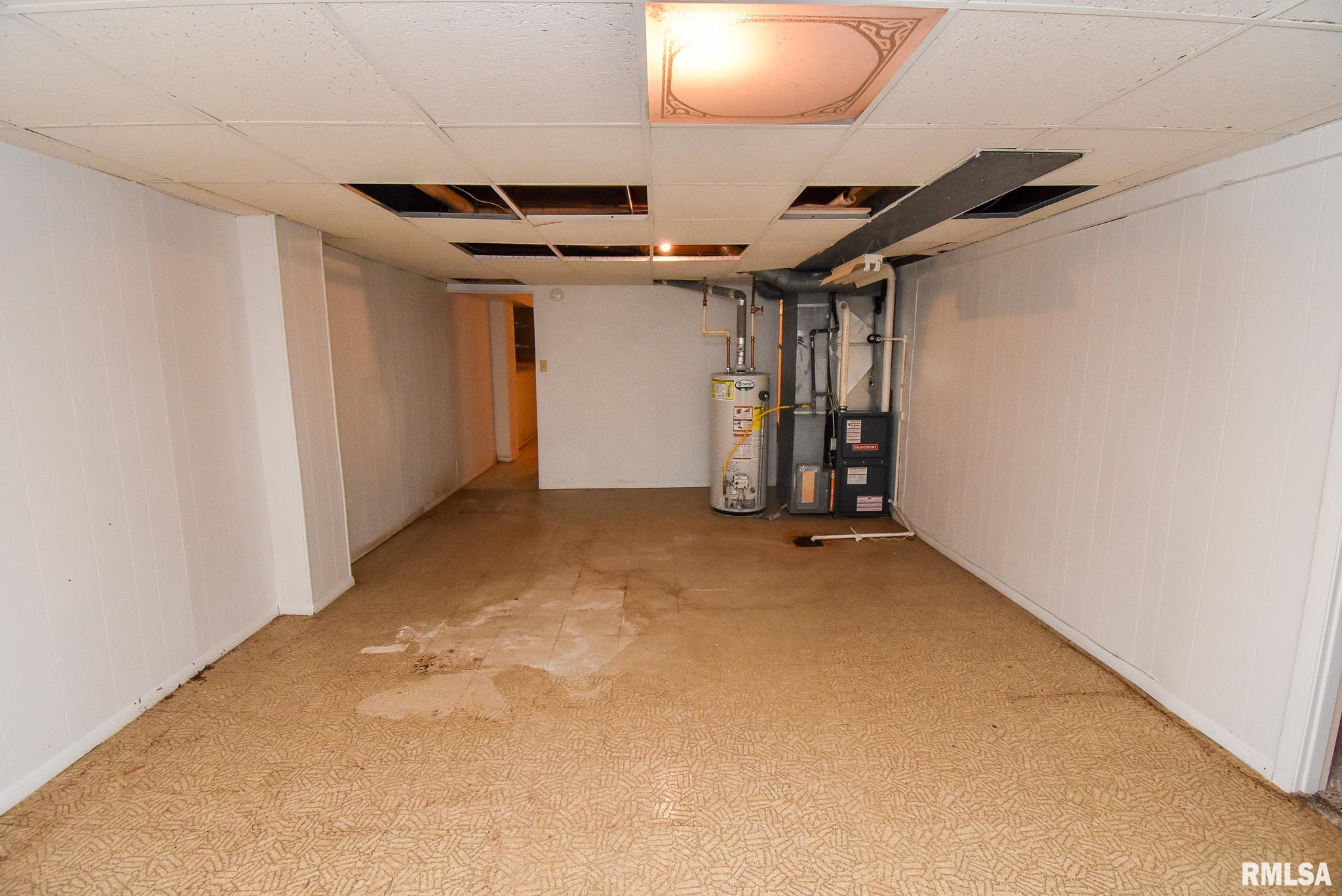 407 Sherwood Park Road Washington, IL 61571 - Photo 26 of 36 Gallery Image 26