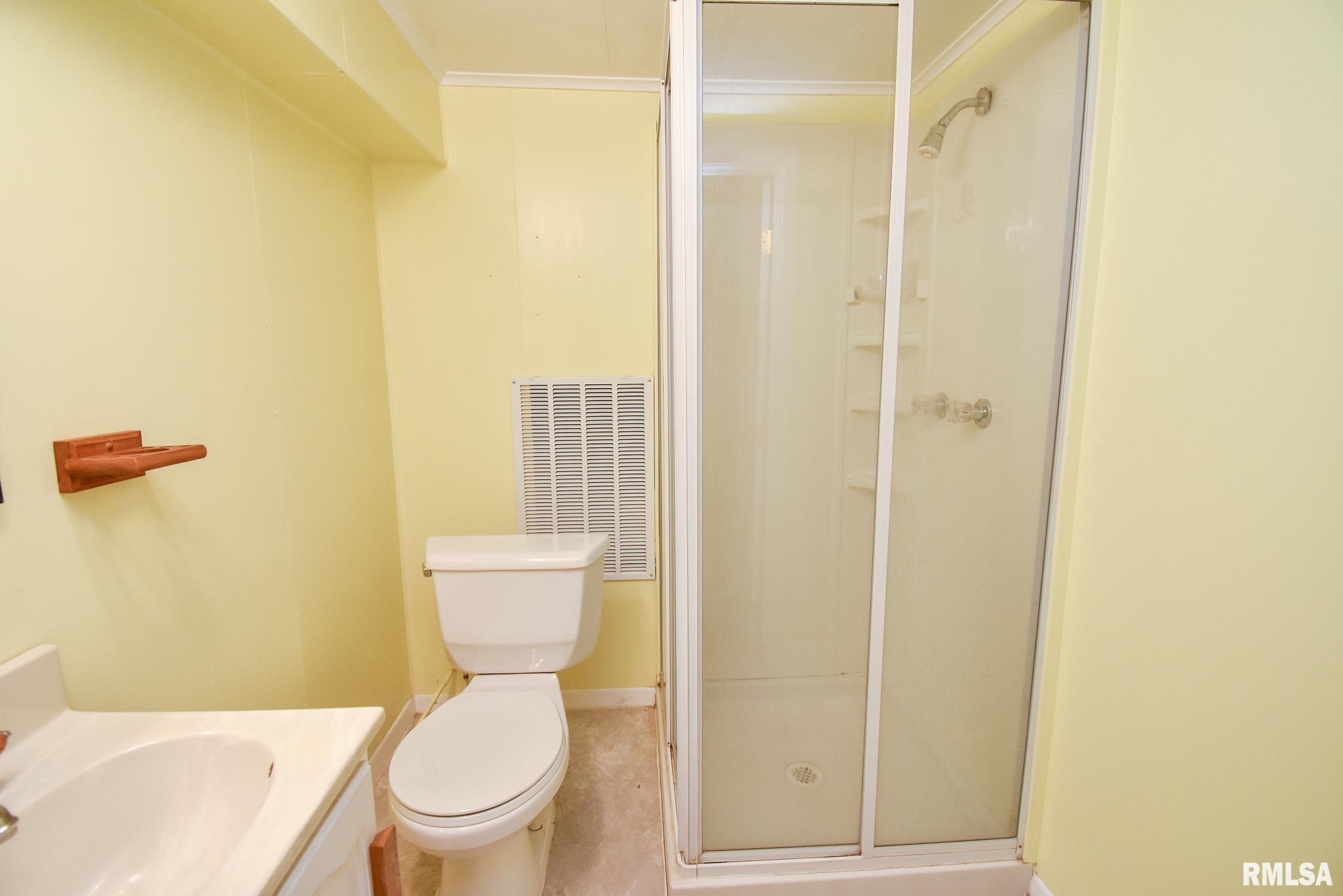 407 Sherwood Park Road Washington, IL 61571 - Photo 30 of 36 Gallery Image 30