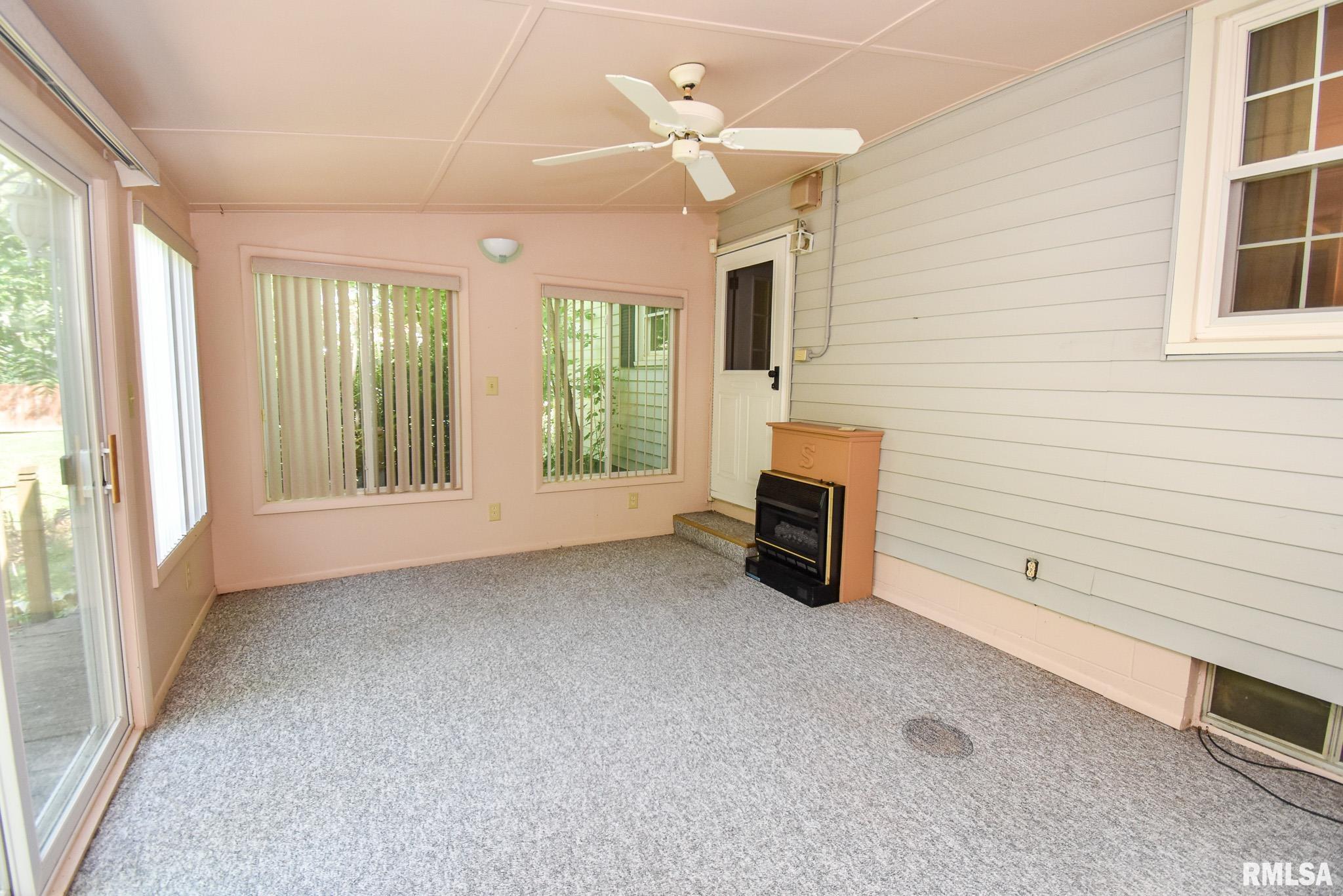 407 Sherwood Park Road Washington, IL 61571 - Photo 32 of 36 Gallery Image 32