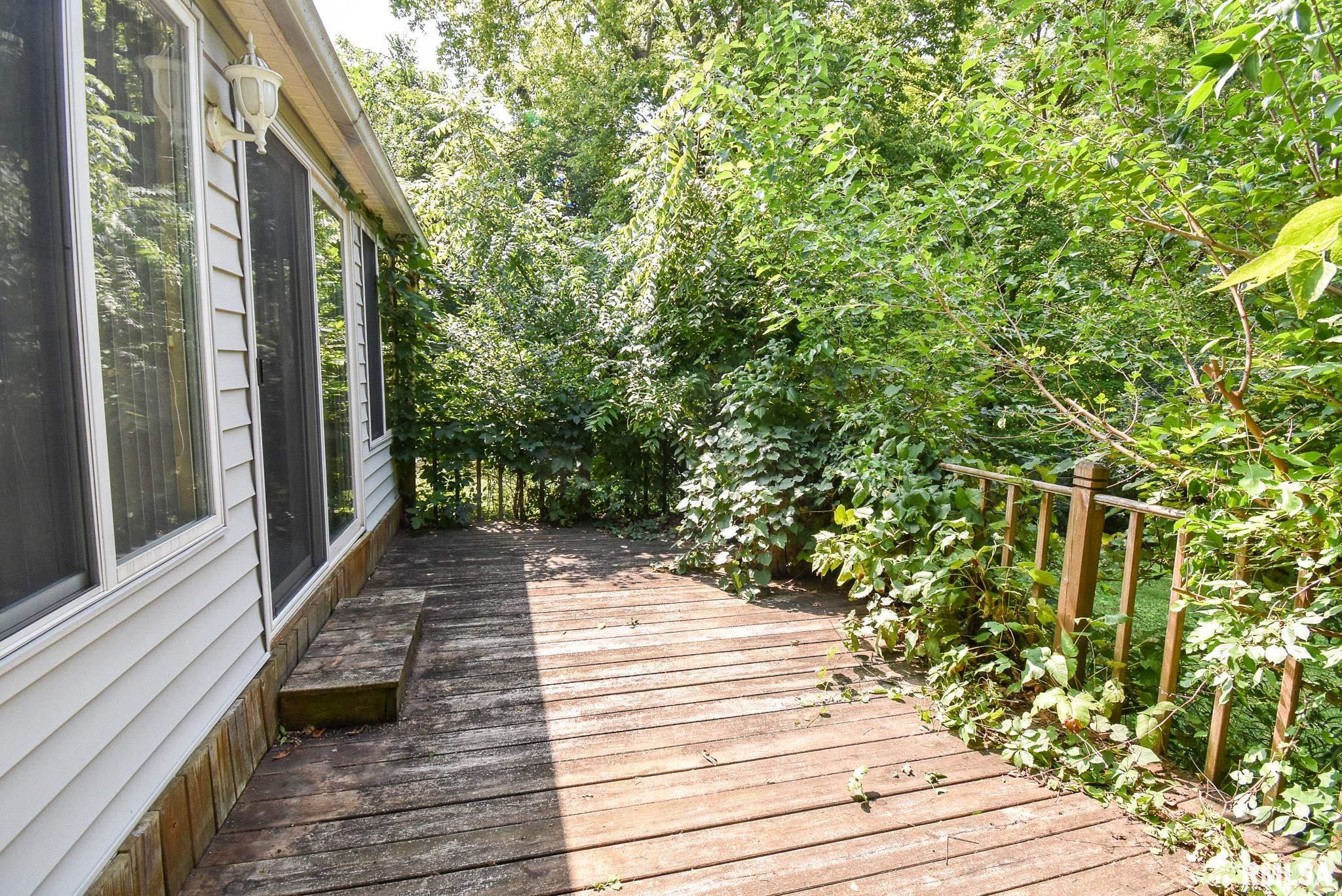 407 Sherwood Park Road Washington, IL 61571 - Photo 34 of 36 Gallery Image 34