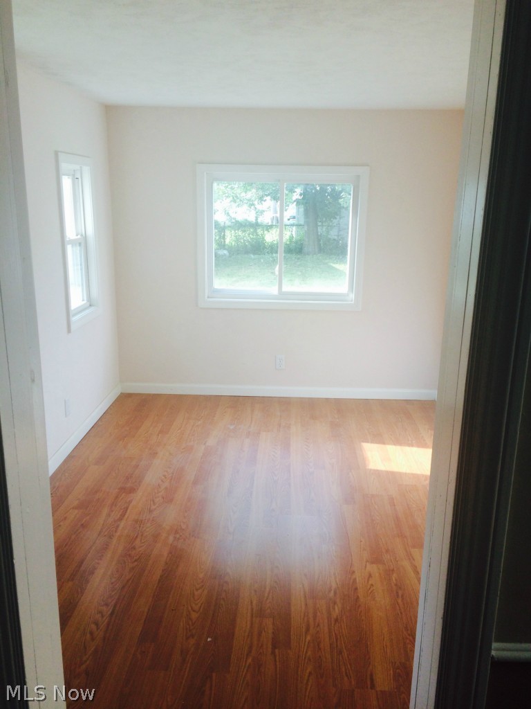 4033 Stilmore Road Cleveland, OH 44121 - Photo 4 of 15