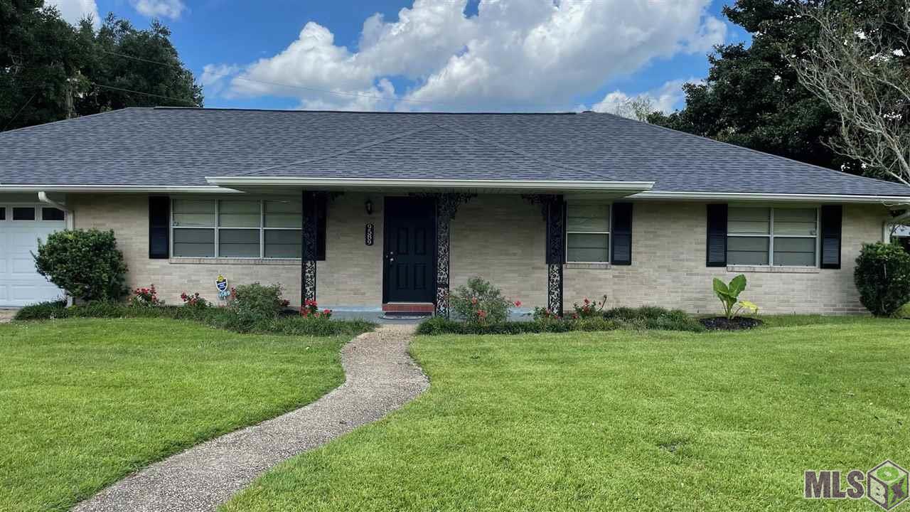 9589 Vienna Avenue Baton Rouge, LA 70810 - Photo 1 of 5
