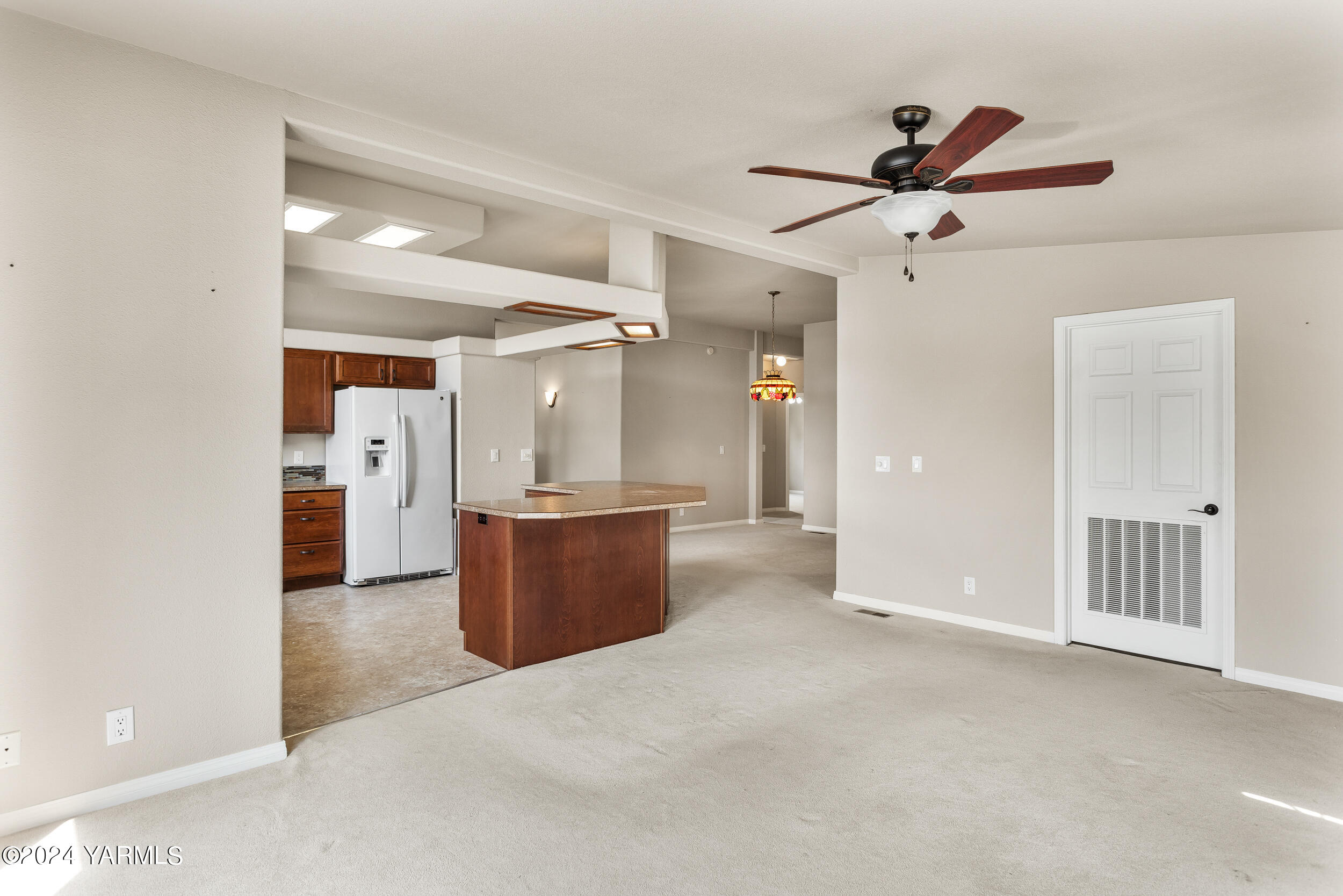 7001 Cottage Way Yakima, WA 98908 - Photo 12 of 40 7001CottageWay_12-2