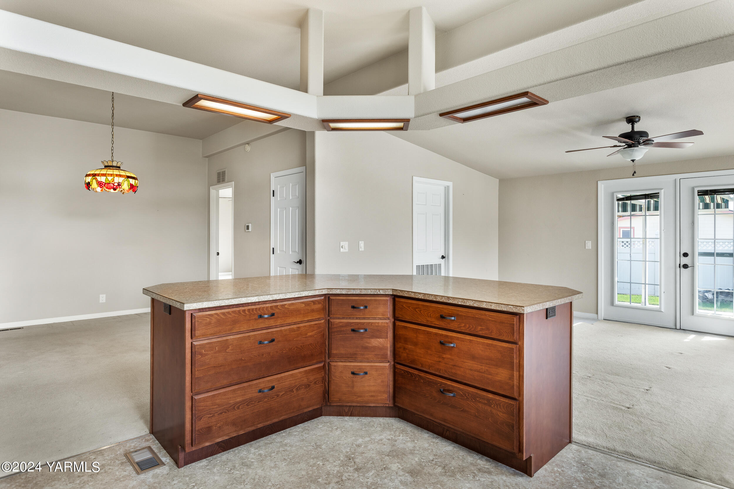 7001 Cottage Way Yakima, WA 98908 - Photo 16 of 40 7001CottageWay_16-2
