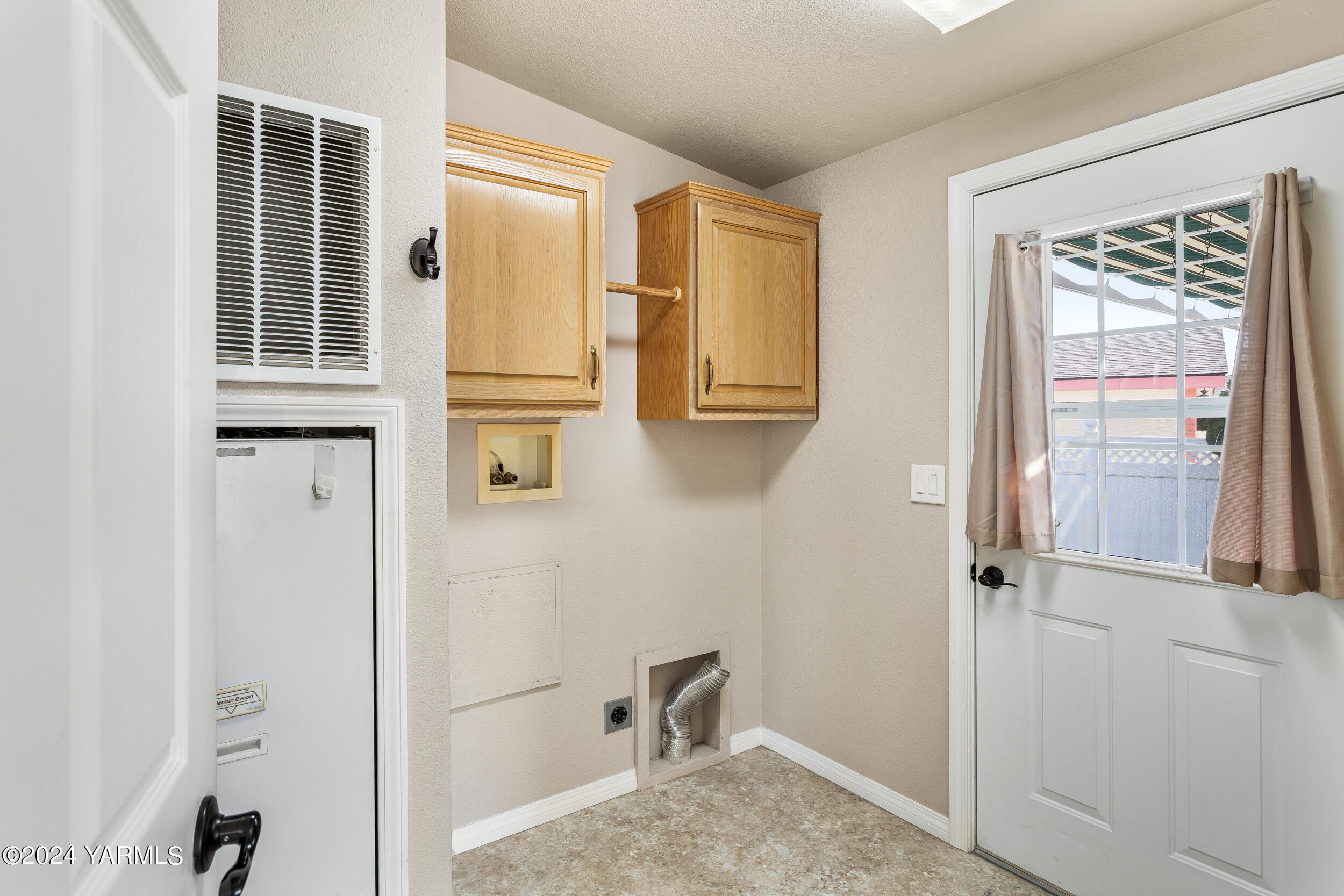 7001 Cottage Way Yakima, WA 98908 - Photo 17 of 40 7001CottageWay_17-2