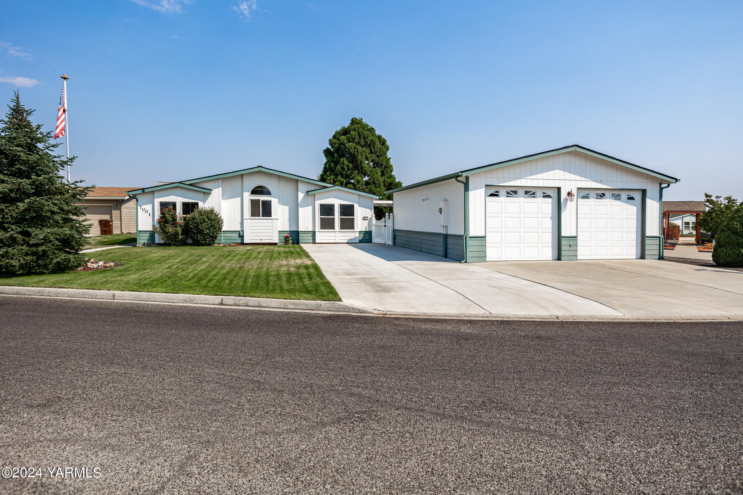 7001 Cottage Way Yakima, WA 98908 - Photo 2 of 40 7001CottageWay_02