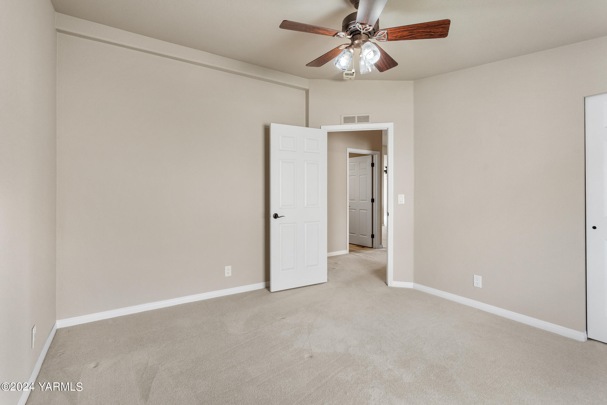 7001 Cottage Way Yakima, WA 98908 - Photo 27 of 40 7001CottageWay_27-2