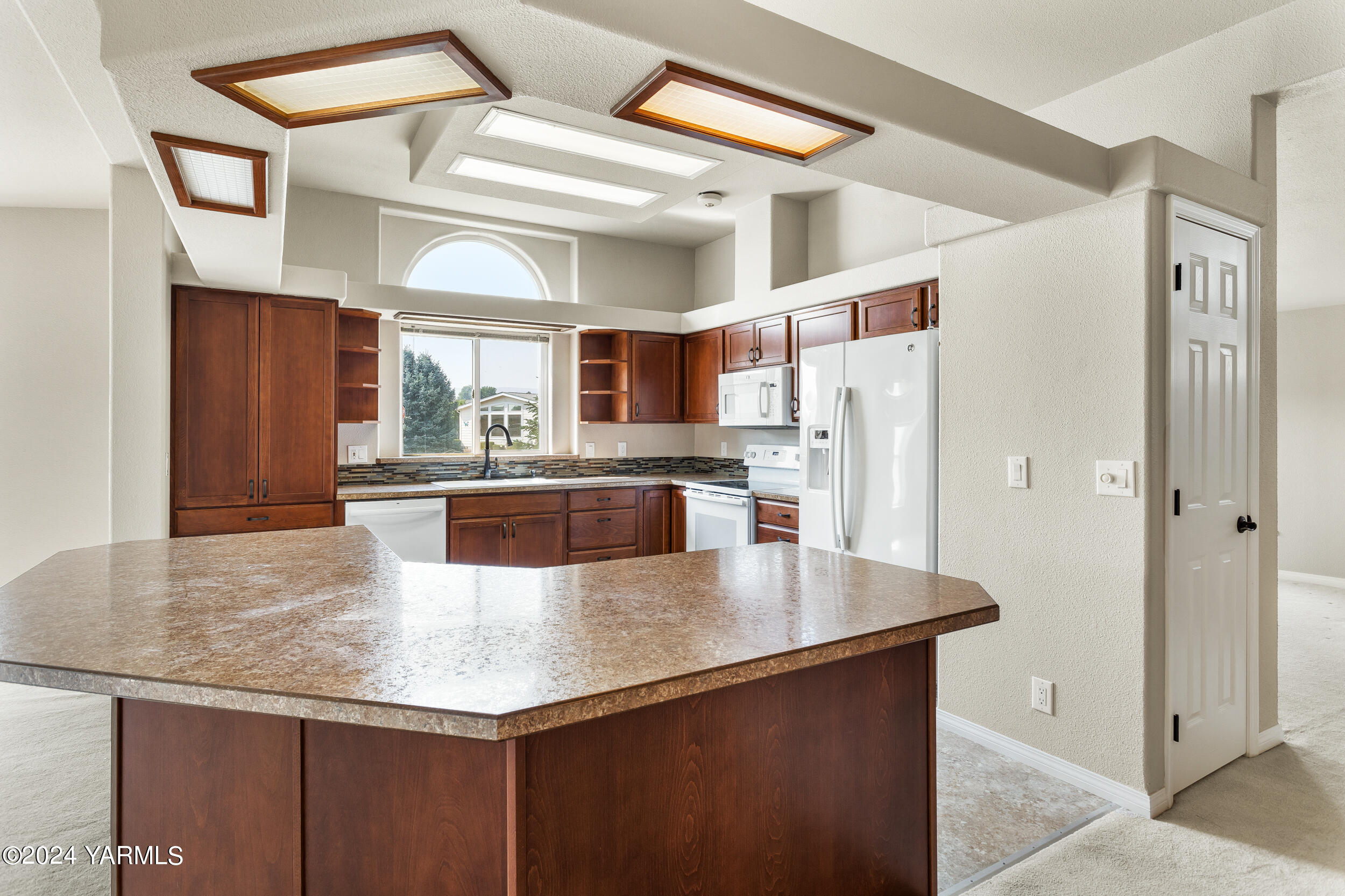 7001 Cottage Way Yakima, WA 98908 - Photo 10 of 40 7001CottageWay_10-2