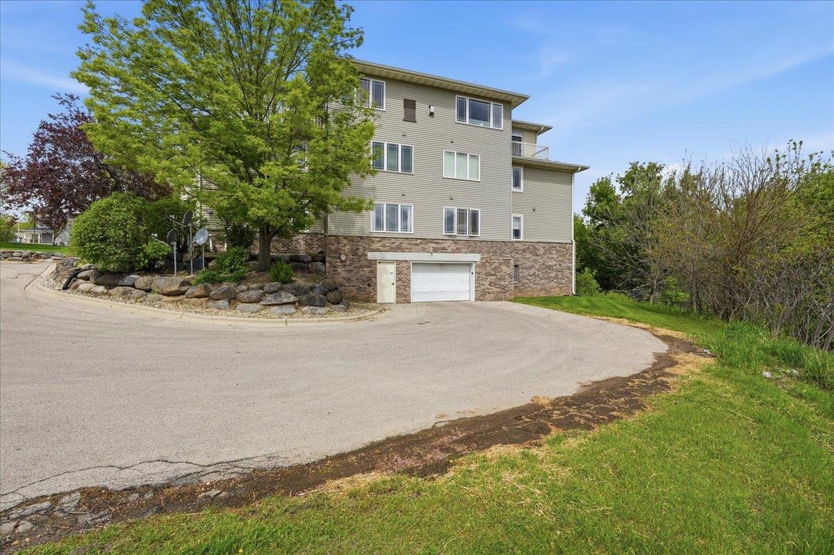 3001 Stratton Way, Unit 105 Madison, WI 53719 - Photo 31 of 32