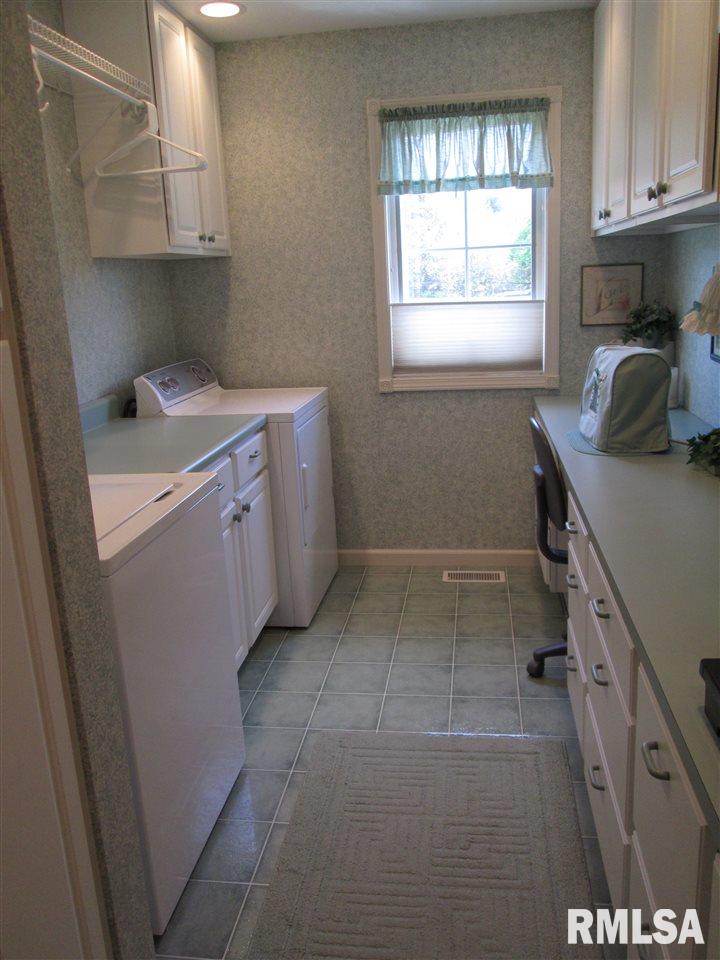 13808 Egg Ranch Road Pekin, IL 61554 - Photo 17 of 35