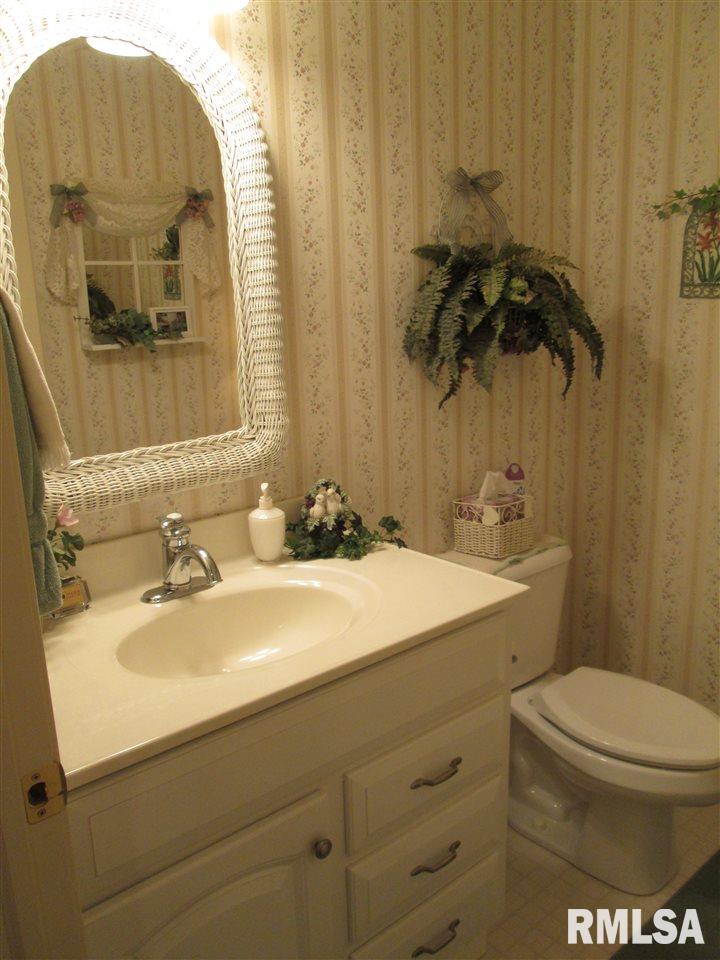 13808 Egg Ranch Road Pekin, IL 61554 - Photo 18 of 35