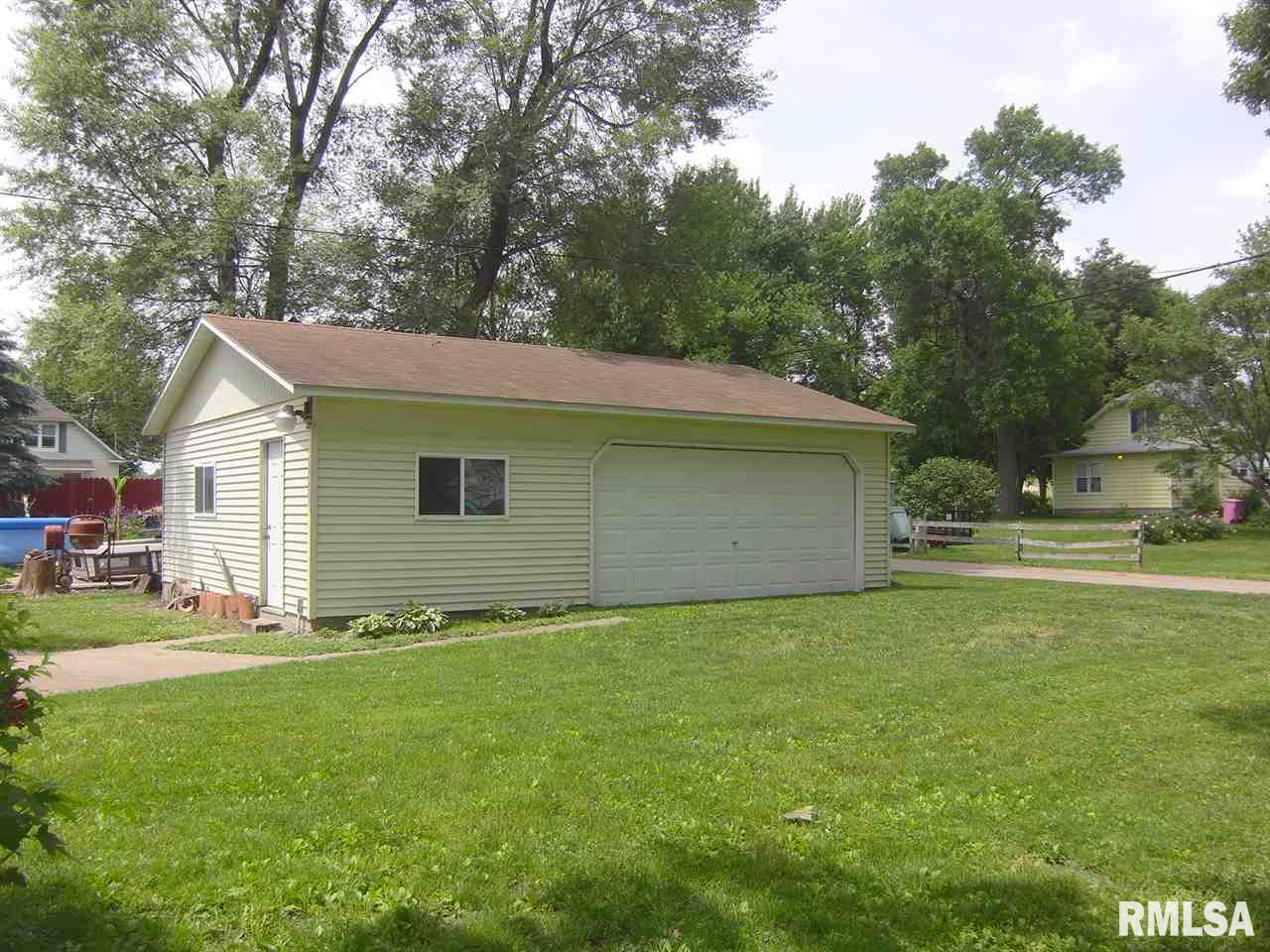 625 Warren Street Colona, IL 61241 - Photo 3 of 22 Gallery Image 3