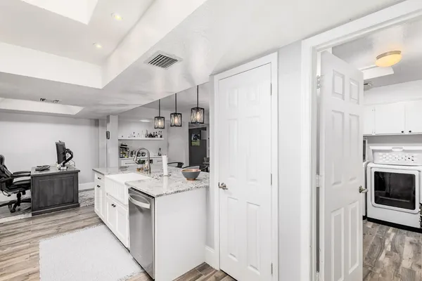 $3,750 | 7681 North VÃa De Platina, Scottsdale, AZ 85258