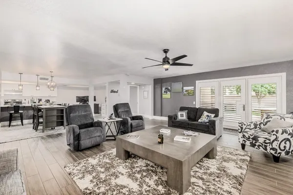 $3,750 | 7681 North VÃa De Platina, Scottsdale, AZ 85258