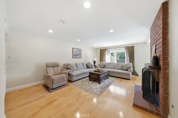 $1,588,000 | 5 Eden, Irvine, CA 92620