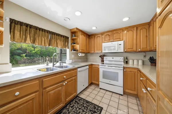 $1,588,000 | 5 Eden, Irvine, CA 92620