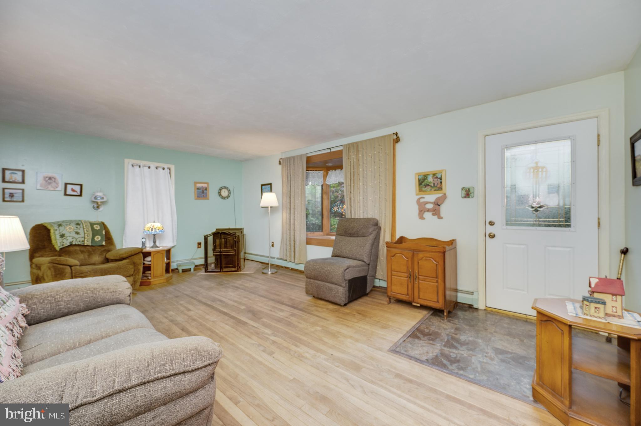 622 Rock Run Road Pottstown, PA 19465 - Photo 3 of 51 Living room with hardwood flooring