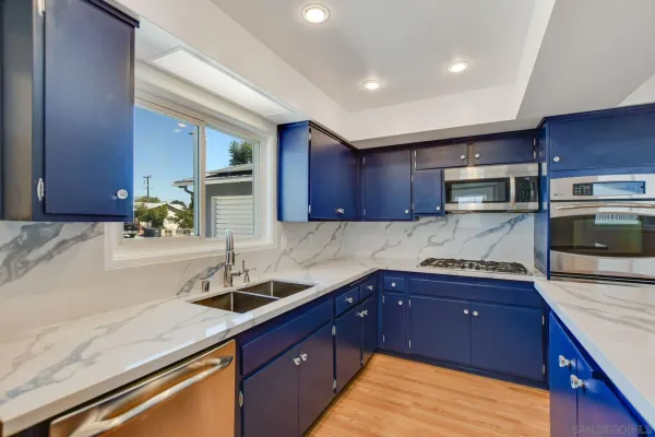 $899,000 | 11518 205th Street, Lakewood, CA 90715